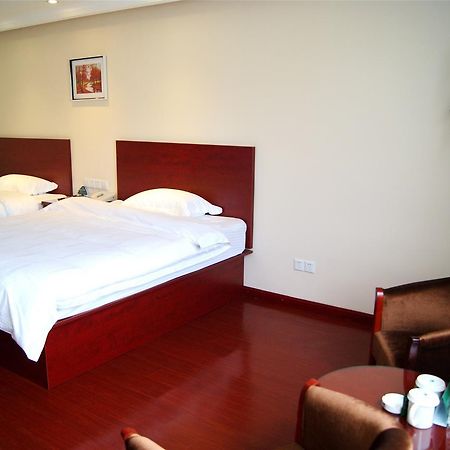 Greentree Inn Henan Qinyang Middle Huaifu Road Express Hotel Luaran gambar