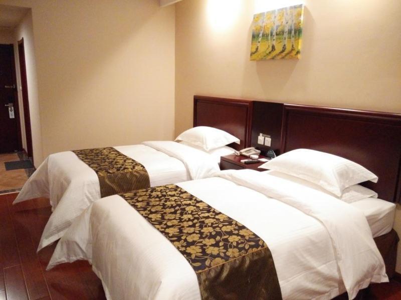 Greentree Inn Henan Qinyang Middle Huaifu Road Express Hotel Luaran gambar