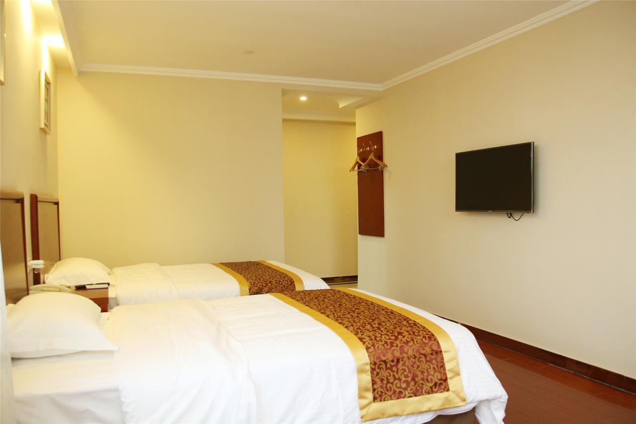 Greentree Inn Henan Qinyang Middle Huaifu Road Express Hotel Luaran gambar