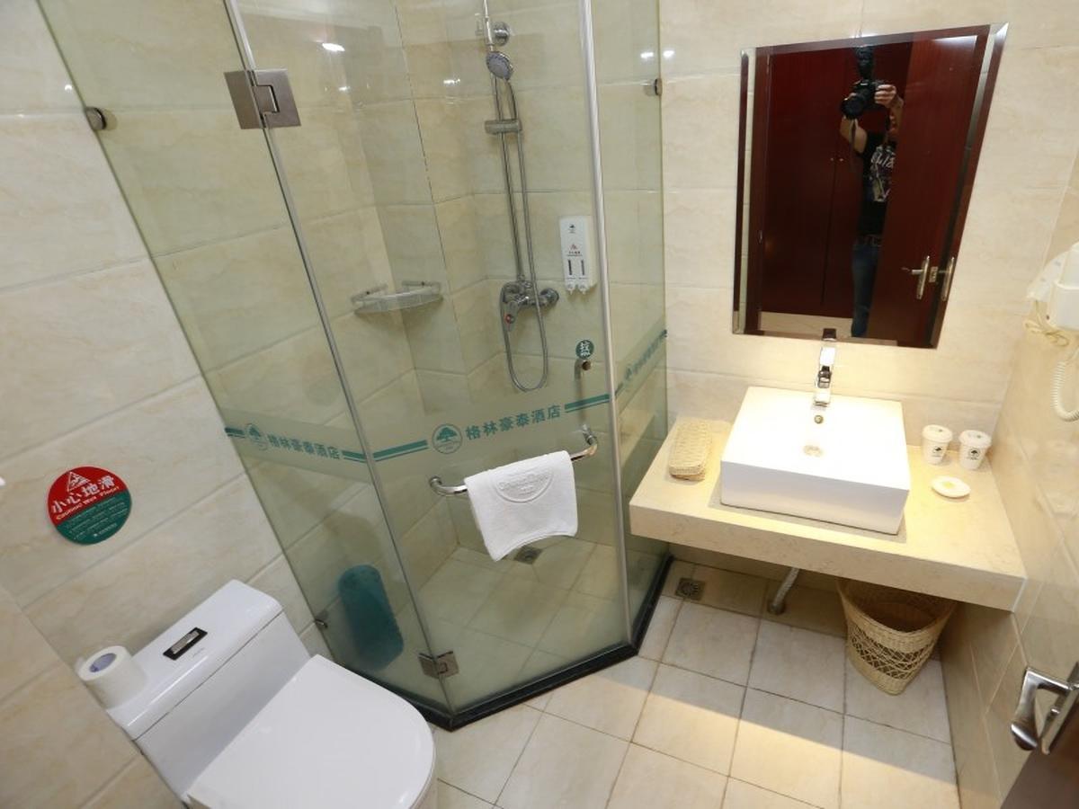 Greentree Inn Henan Qinyang Middle Huaifu Road Express Hotel Luaran gambar